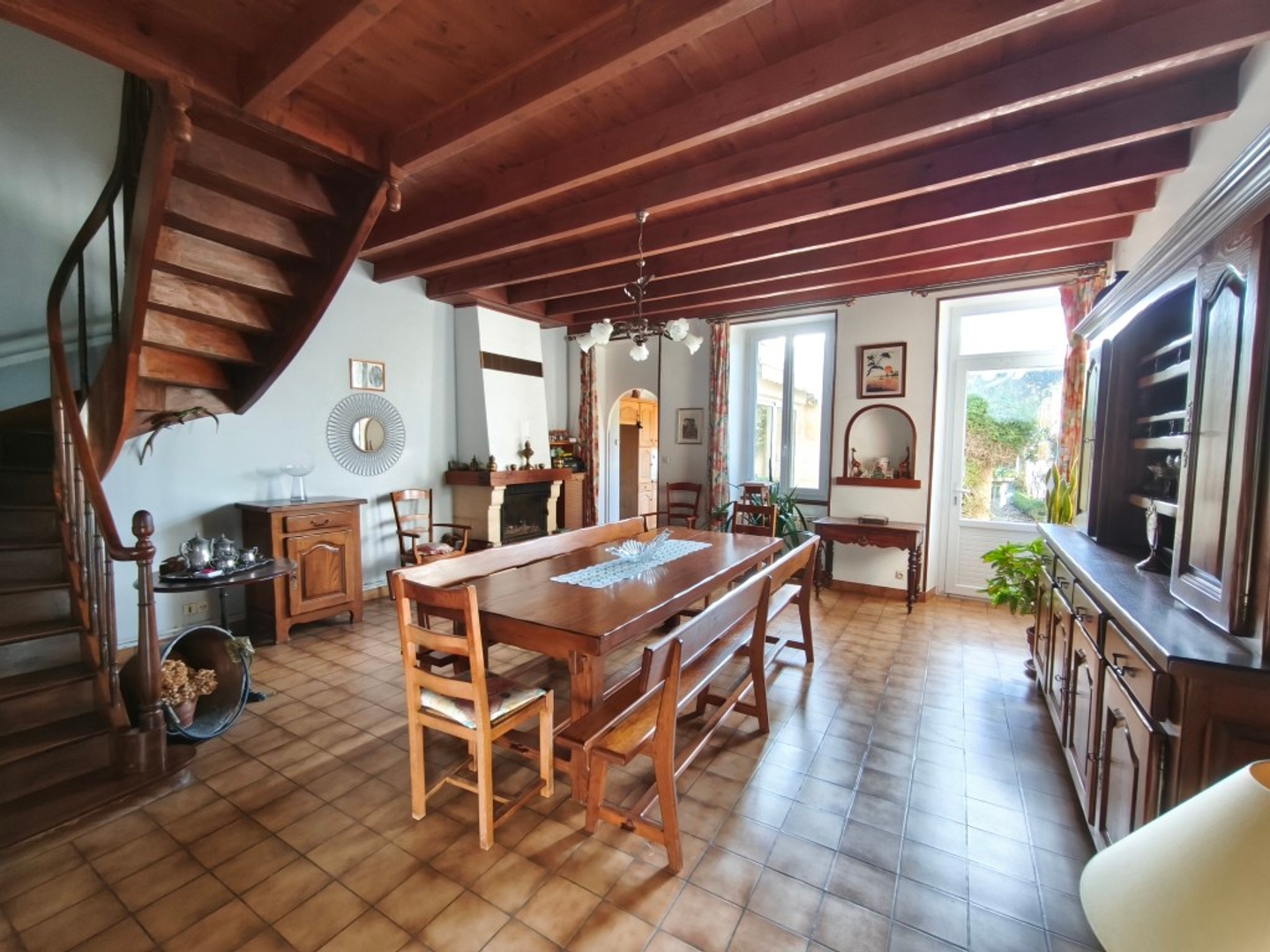 Maison à vendre - 6 pièces - 157m2 - Pons (17800)