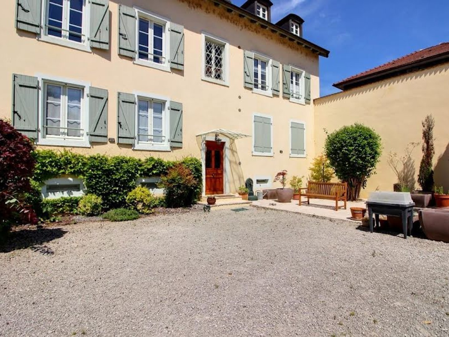 Maison 10 pièces 320 m²