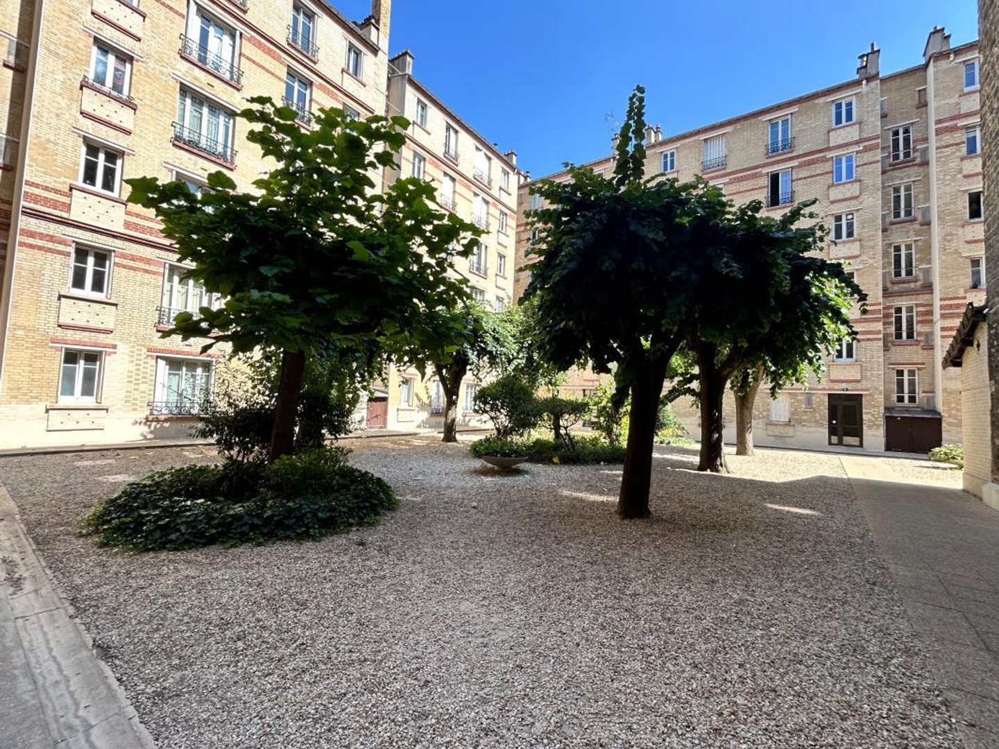 Vends t3 - 77 m² - Courbevoie 92400