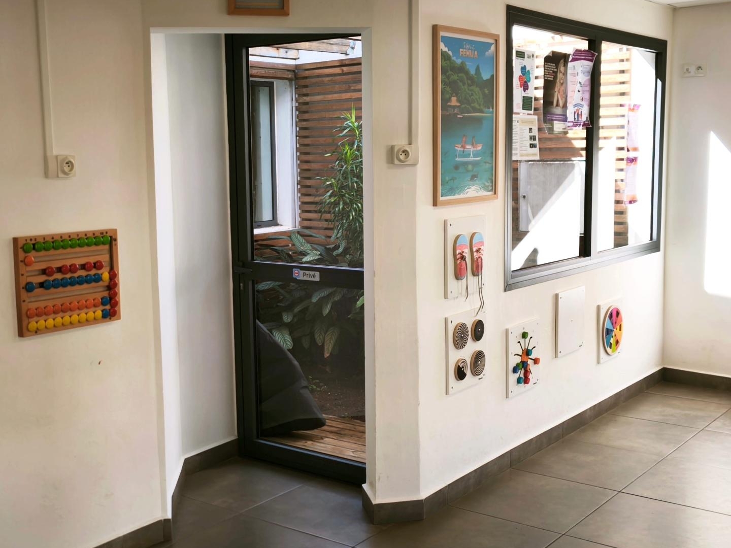 Magasin à vendre - 3 pièces - 103m2 - Saint-Pierre (97410)