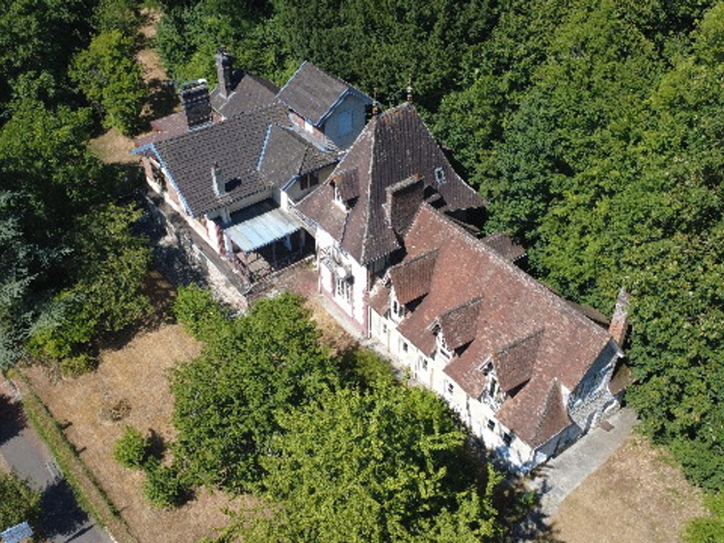 Maison à vendre - 1 pièce - 497m2 - Cormeilles (27260)
