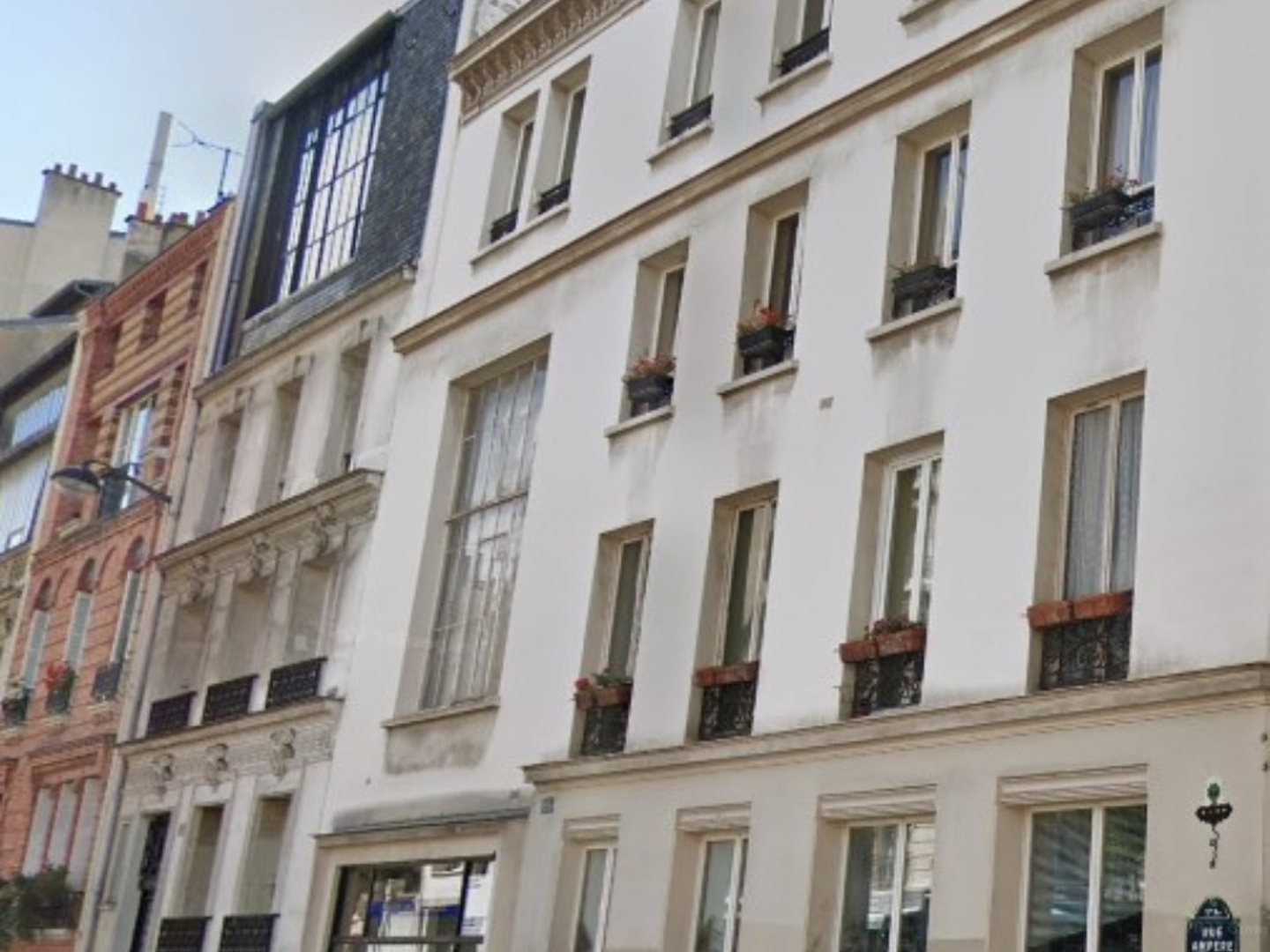 Local professionnel 172 m²
