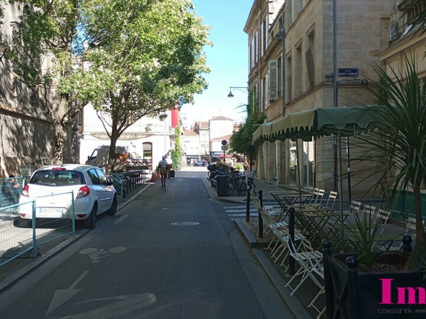 FONDS DE COMMERCE à CEDER
