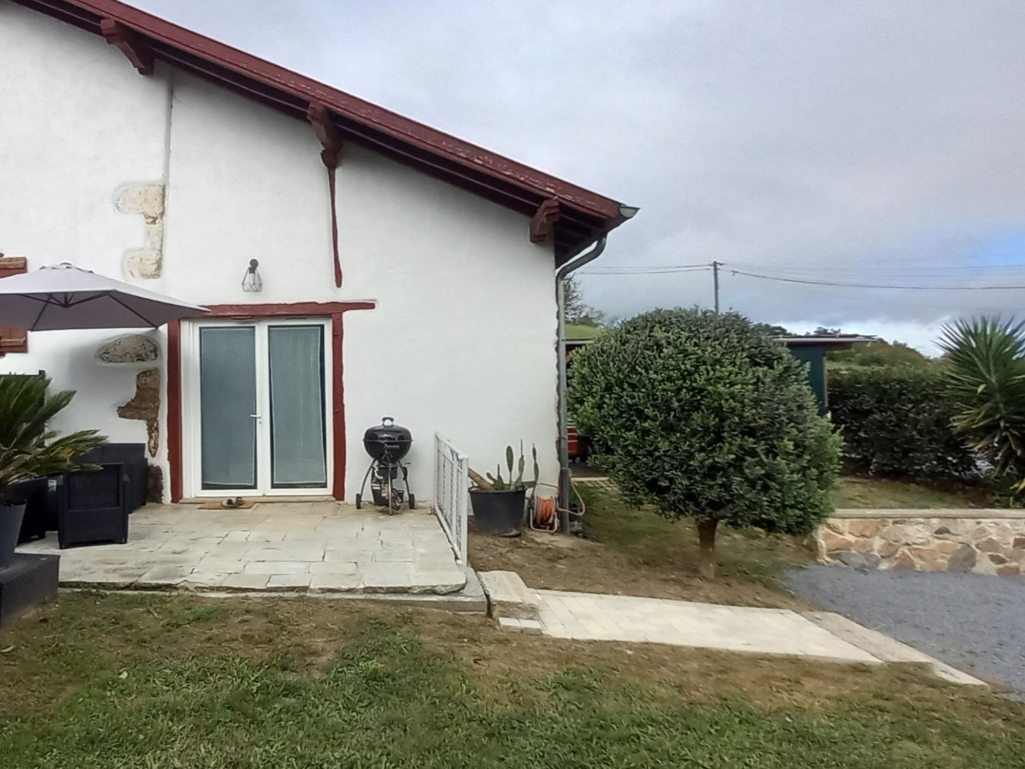 Mendionde T4 duplex 95m², jardin, terrasse, abris jardin et 2 parkings