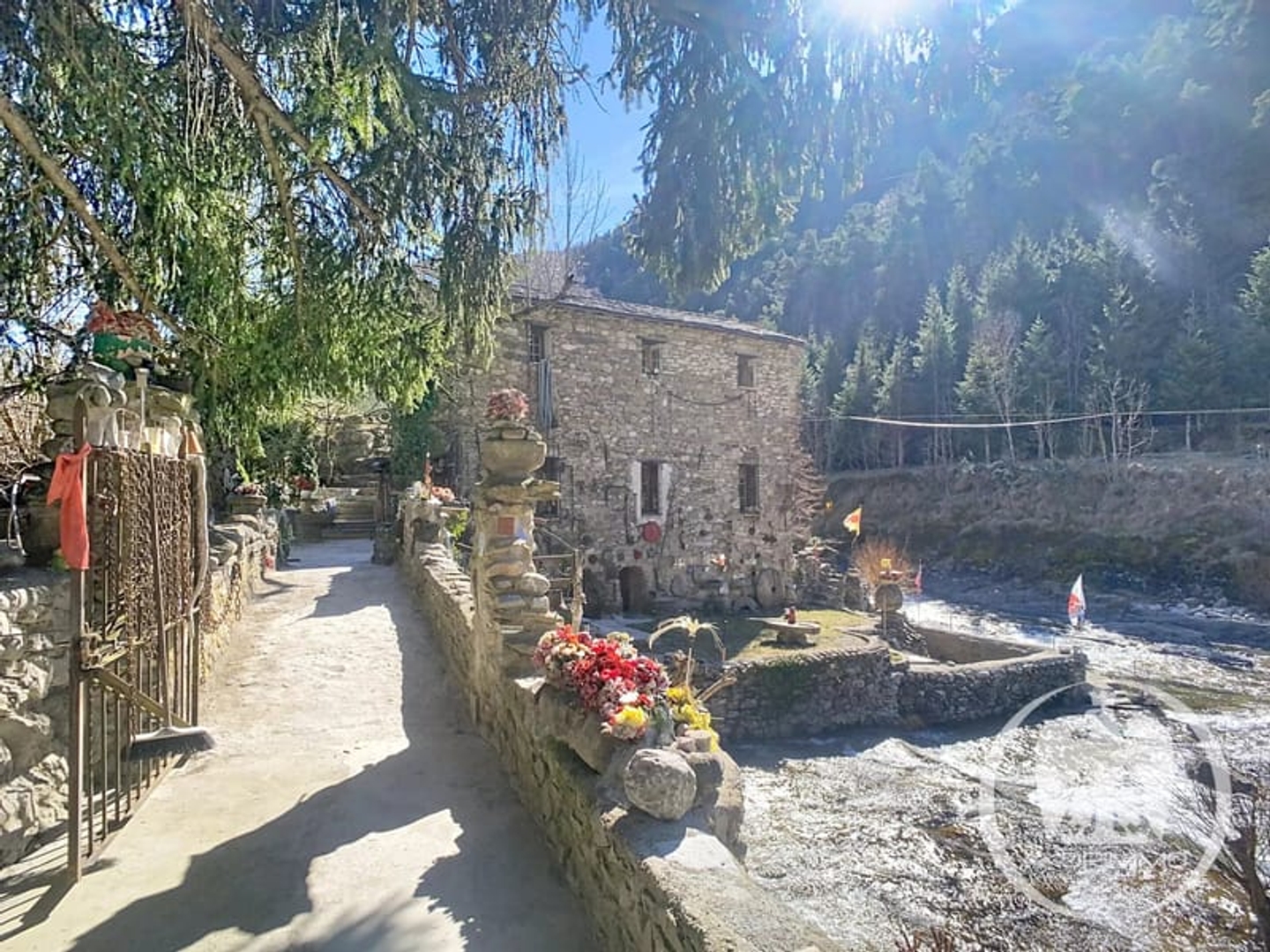 Maison à vendre - 8 pièces - 185m2 - La Brigue (06430)
