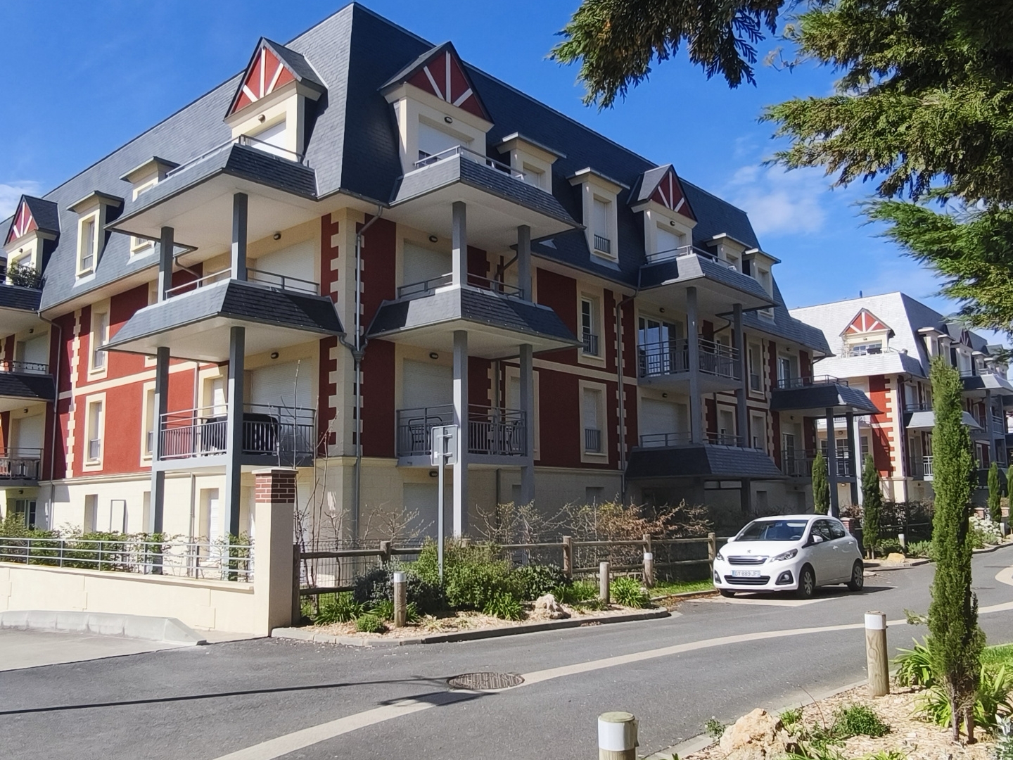 Appartement à vendre - 5 pièces - 95m2 - Benerville-Sur-Mer (14910)