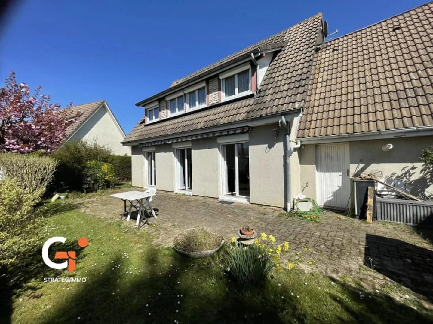 Maison 2 pièces 102 m²