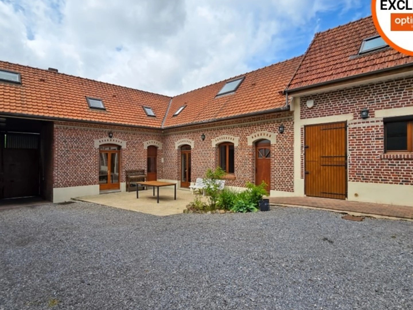 MAISON FAMILIALE 230 m² 6 CH GARAGE 100 m² JARDIN