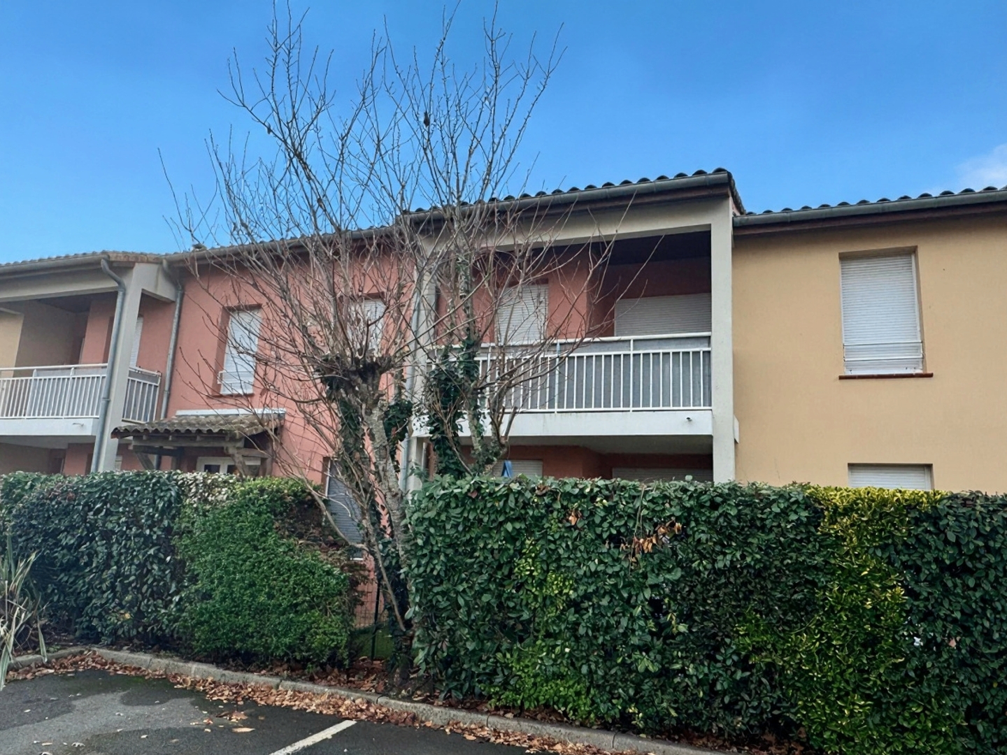 Beau type 2 de 42 m 2 + terrasse avec 2 places de parkings privatives