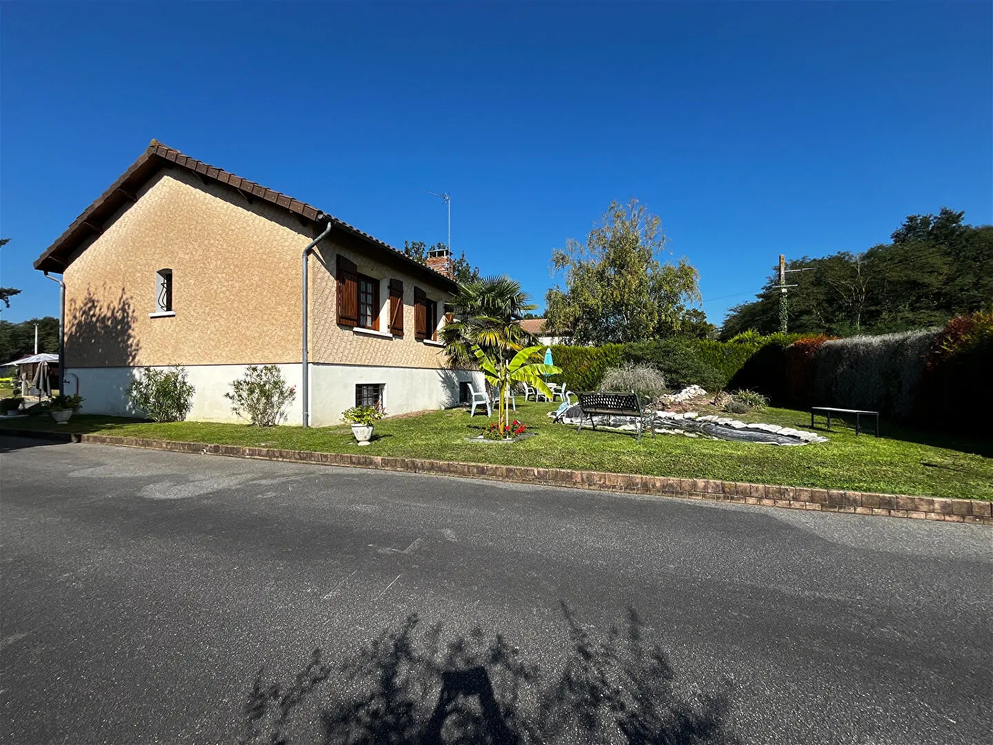 Maison à vendre - 6 pièces - 202m2 - Lencloître (86140)