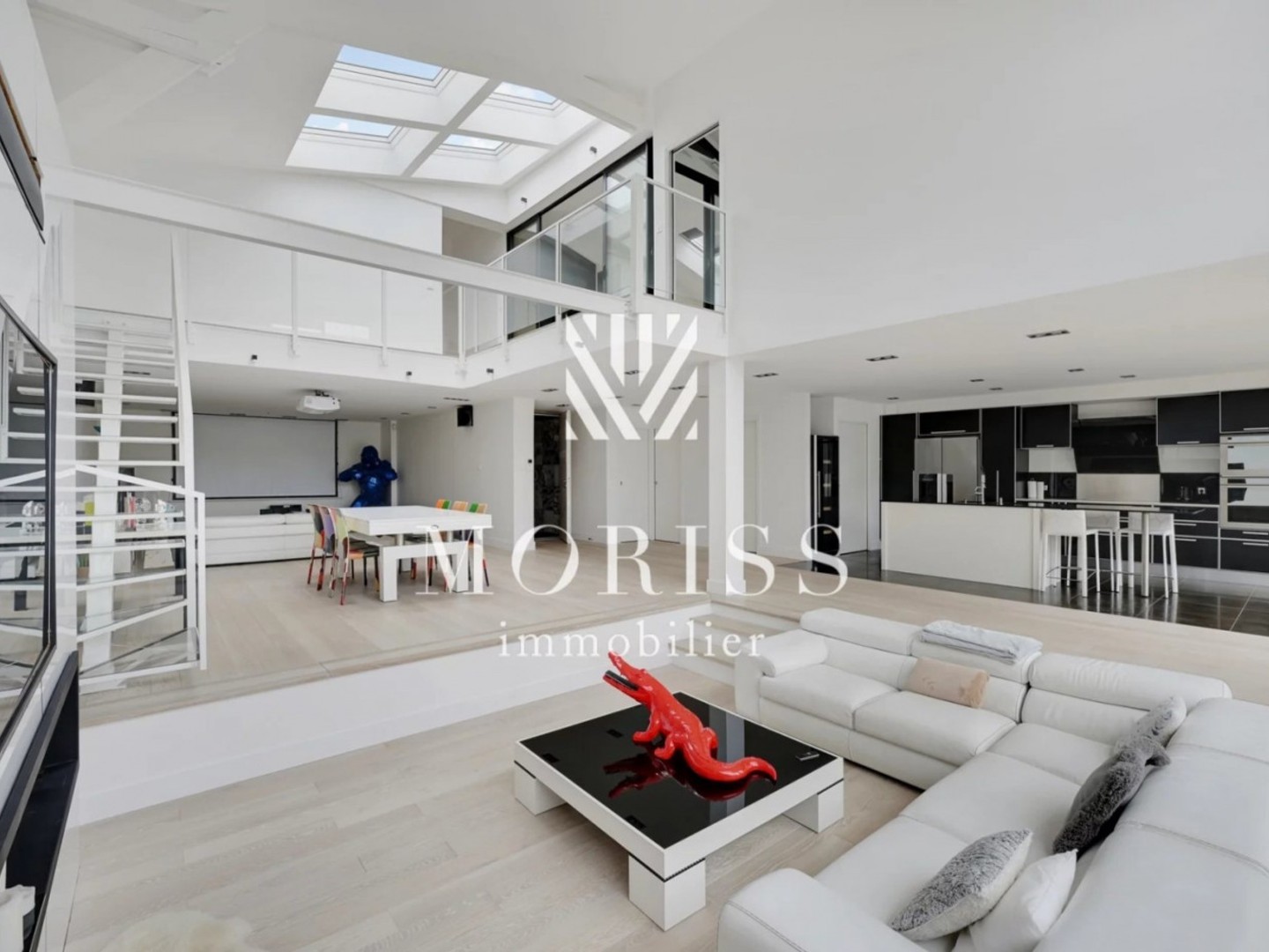 Saint Cloud Montretout / 4 Chambres /Maison de Luxe/ Piscine ext