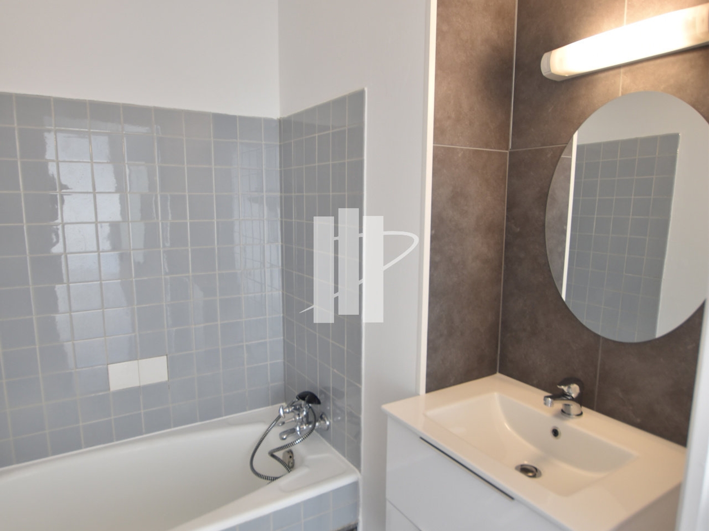 Appartement à vendre - 1 pièce - 32m2 - Saint-Raphaël (83700)
