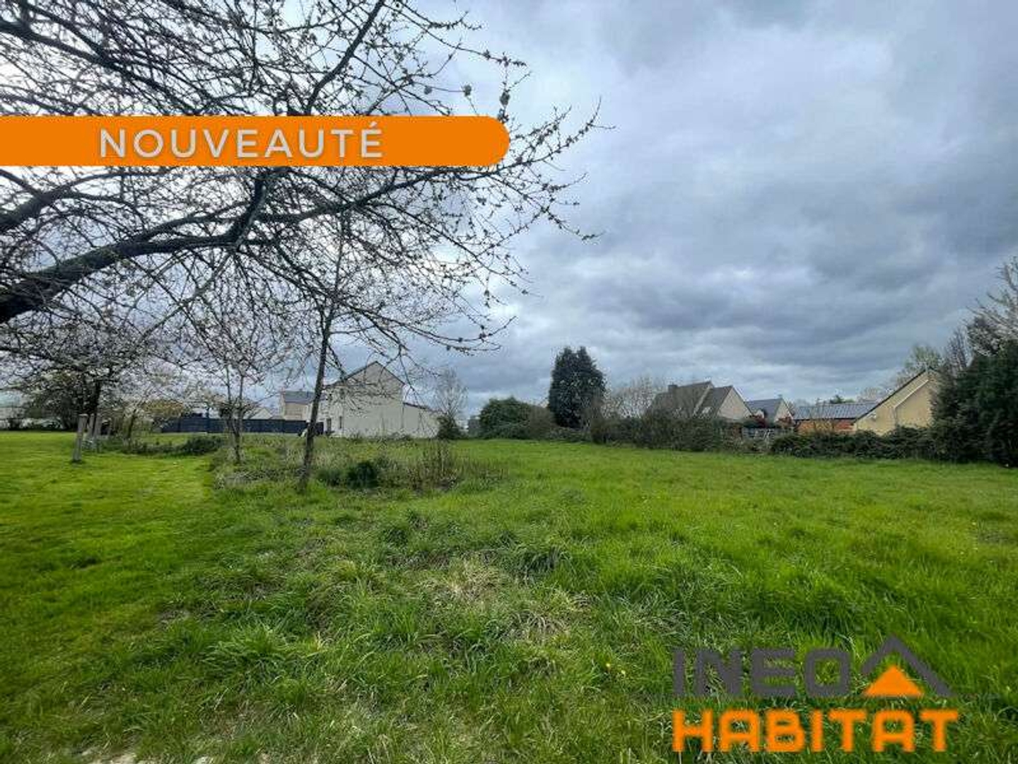 Terrain 776 m²
