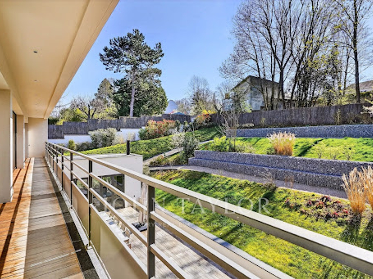 Maison à vendre - 7 pièces - 561m2 - Noisy-Le-Grand (93160)