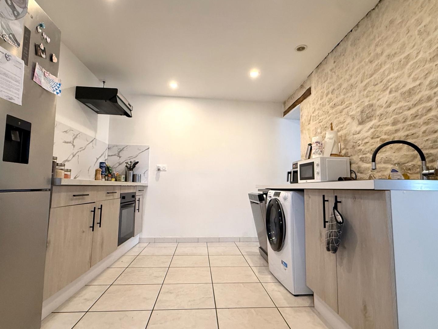 Longère rénovée divisée en deux logements avec dépendances et terrain de 1 297 m² - Fontenay-le-Comte