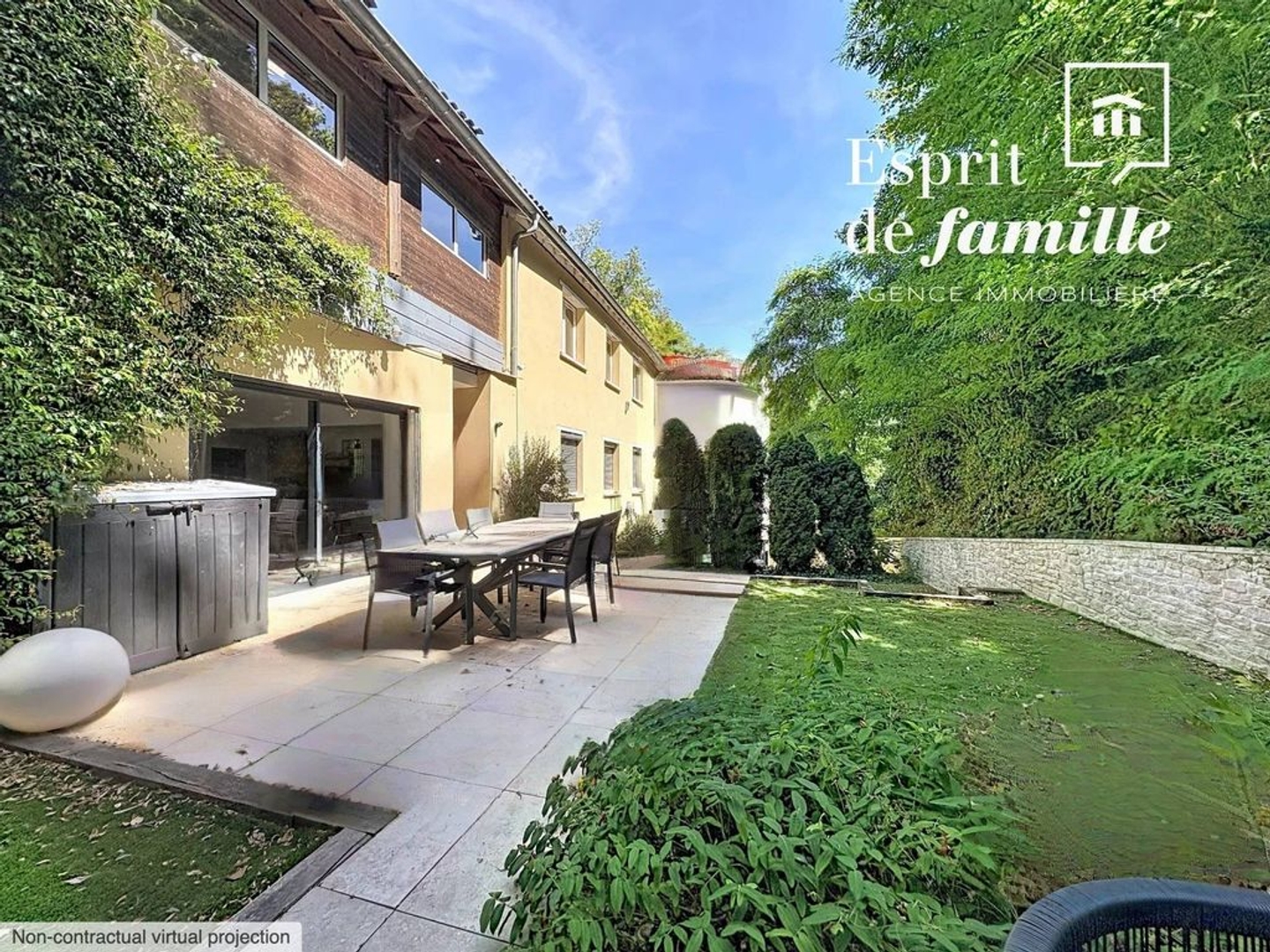 Appartement 4 pièces 163 m²