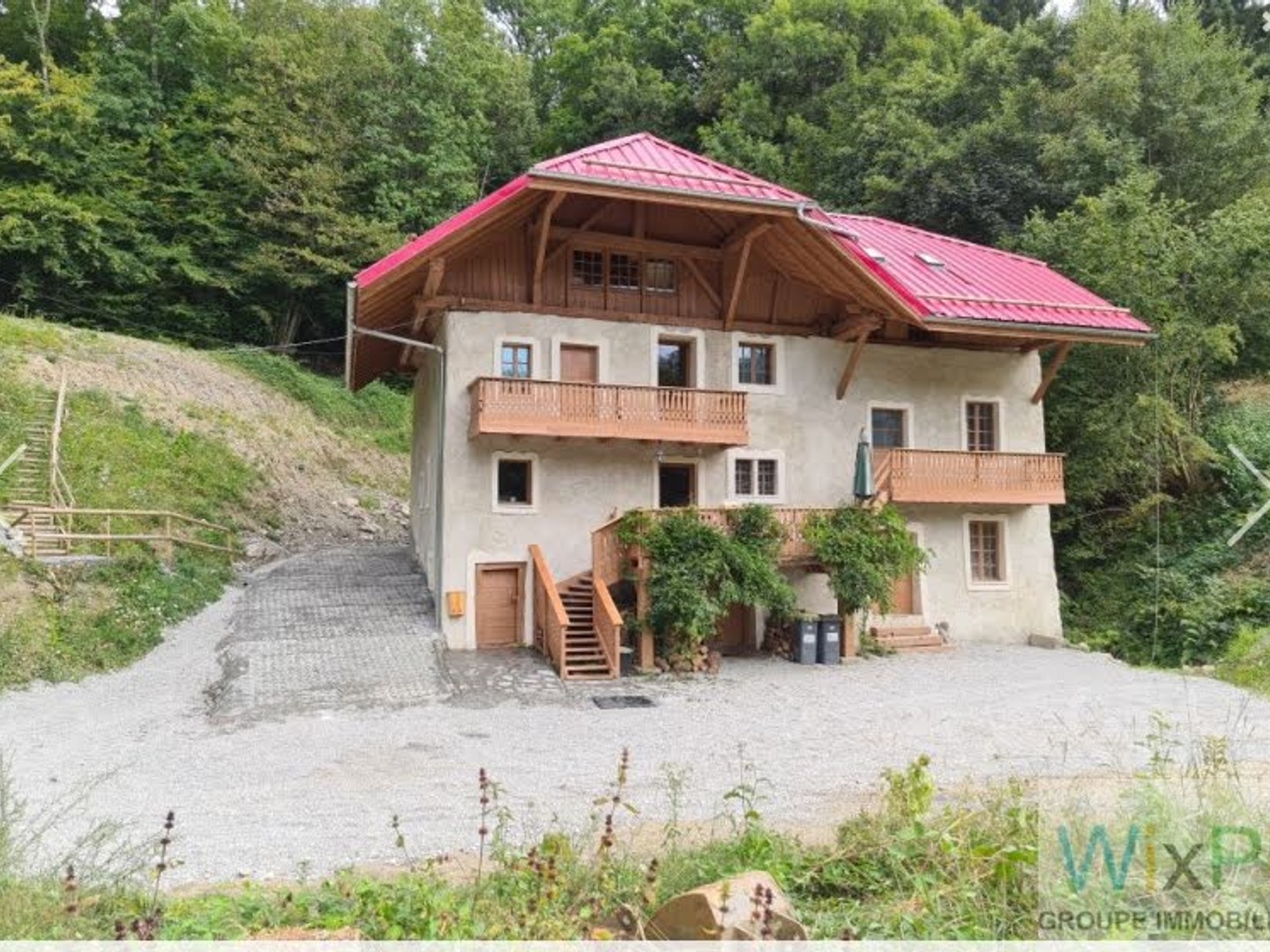 Maison 12 pièces 300 m²