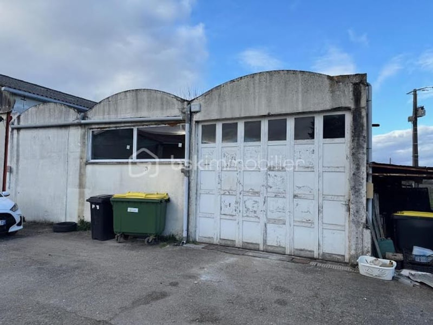 Local 242 m²