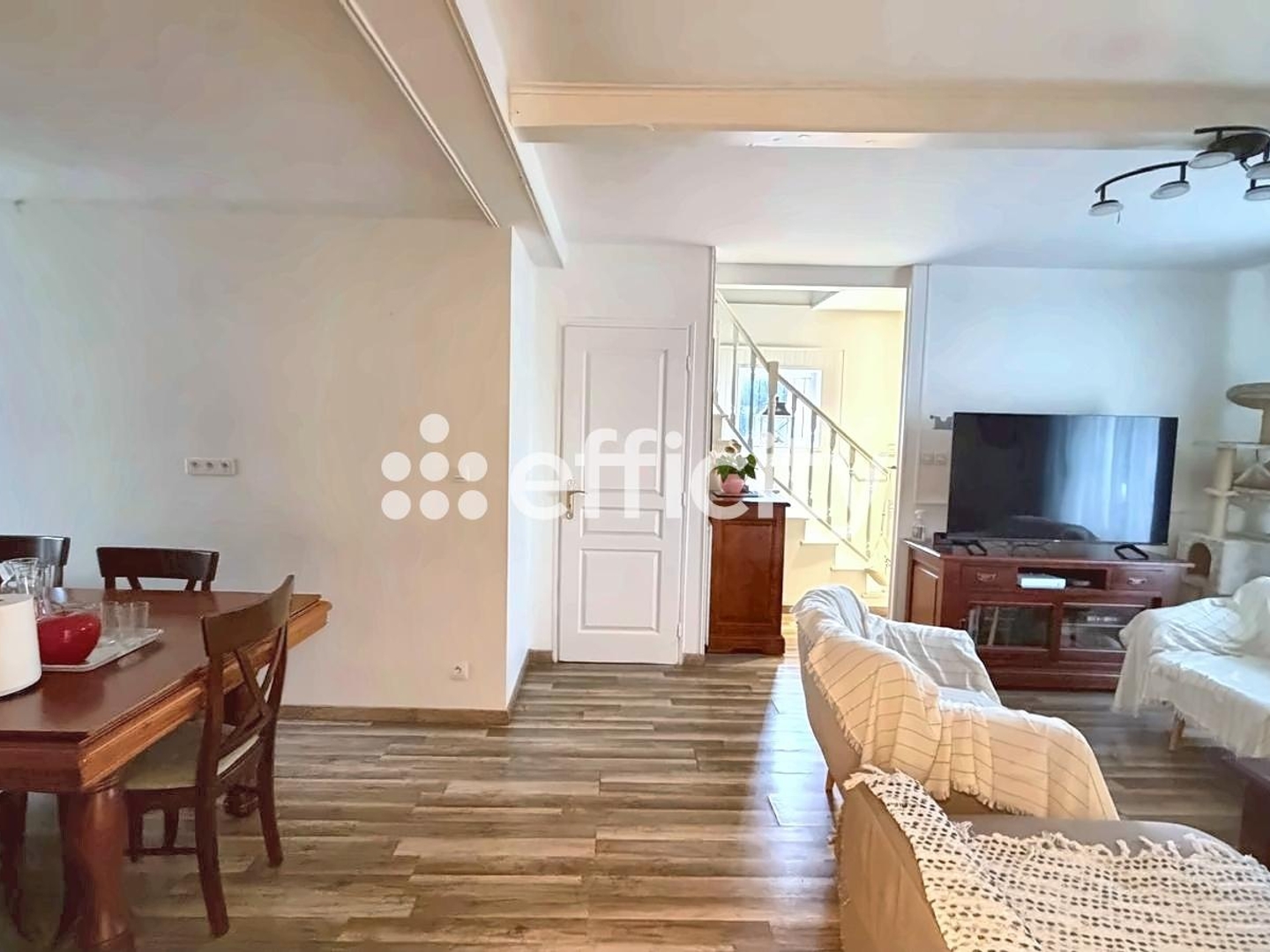 Maison à vendre - 5 pièces - 121m2 - Vaulx-En-Velin (69120)