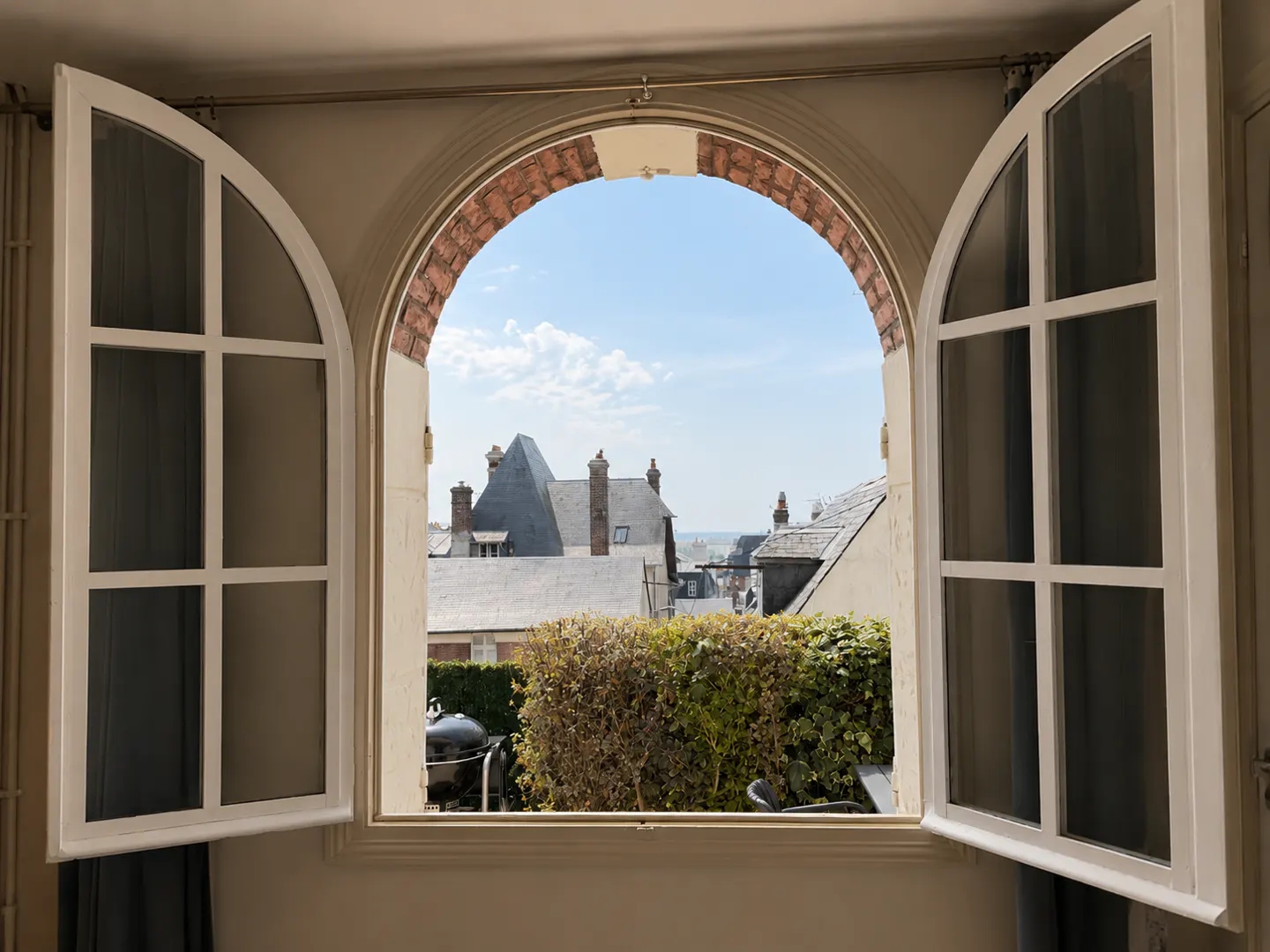 Trouville-sur-Mer - Appartement de caractère avec jardin-terrasse privatif