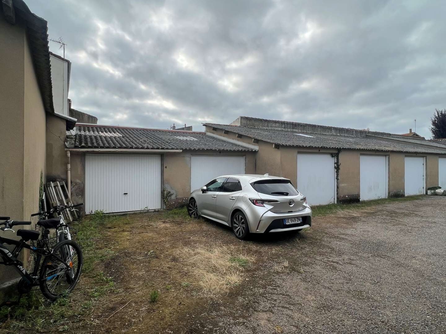 Garage/Parking