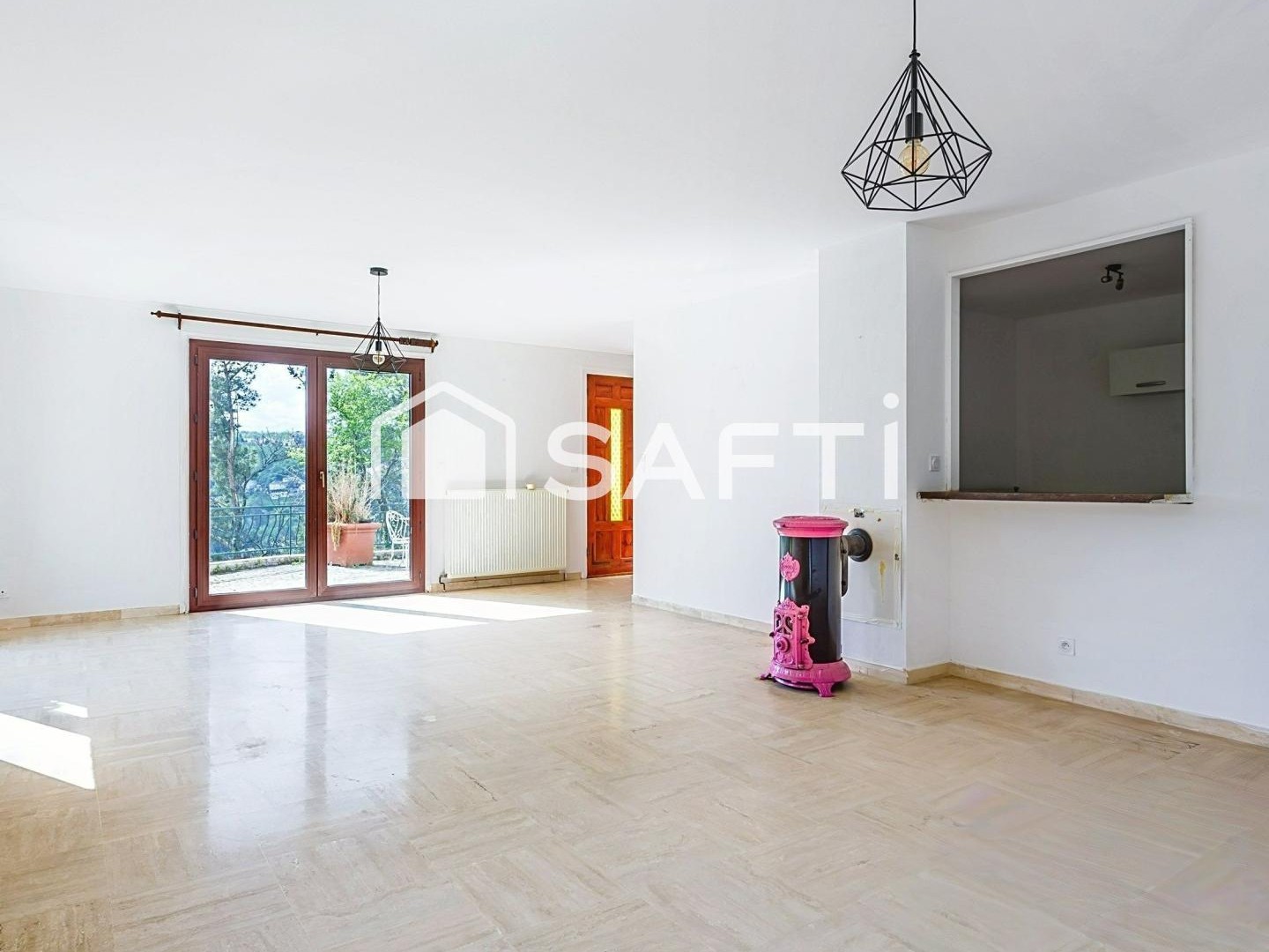 GIVORS (Plateau Montrond) : MAISON DE 185 M² | TERRAIN DE 3400 M² | TRIPLE POTENTIEL LOCATIF