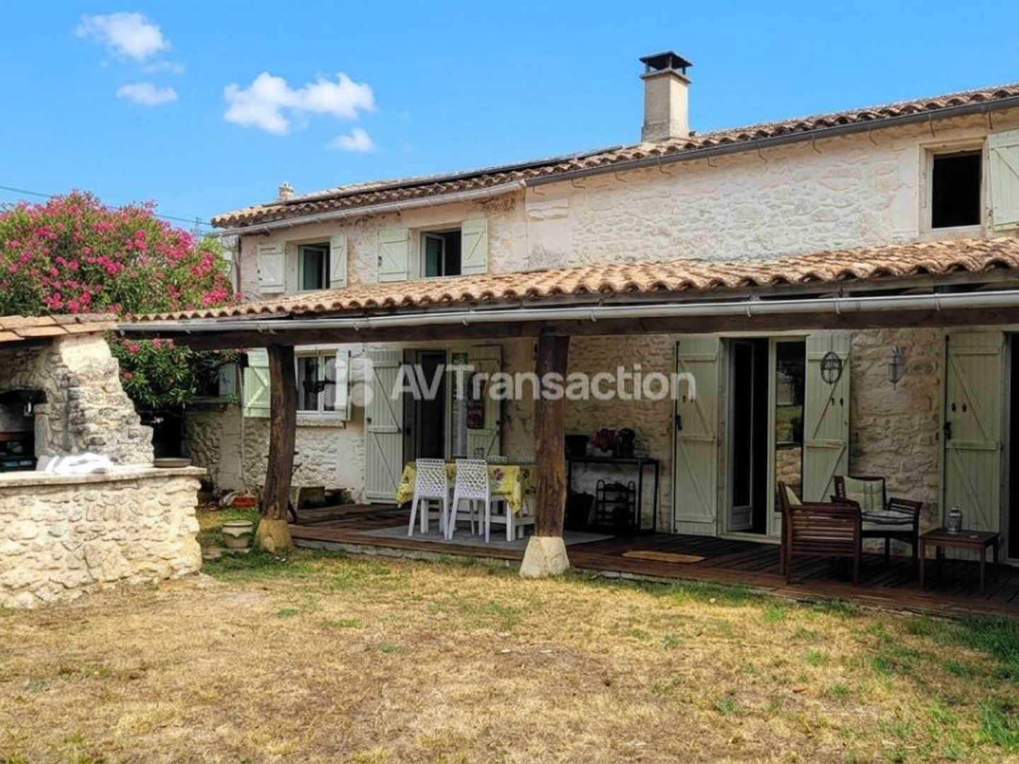 Maison à vendre - 11 pièces - 243m2 - Saint-Seurin-De-C... (33180)