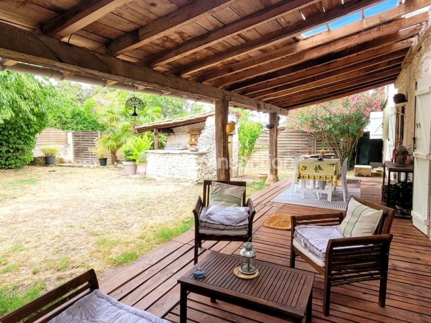 Maison à vendre - 11 pièces - 243m2 - Saint-Seurin-De-C... (33180)