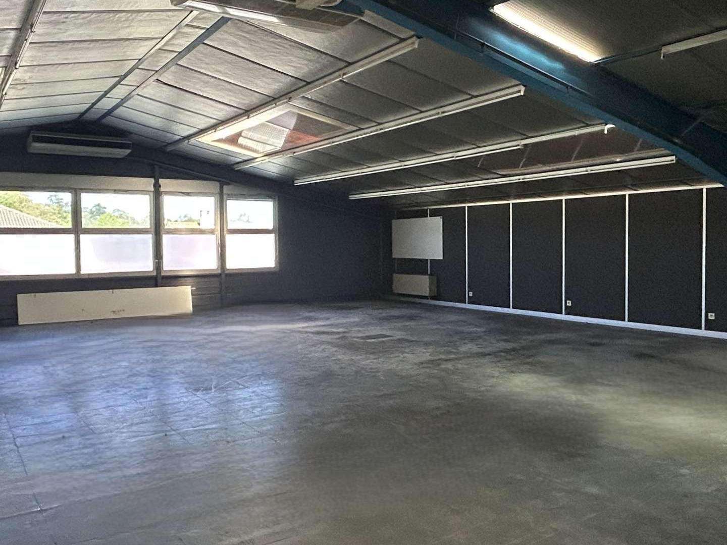 Local 500 m²