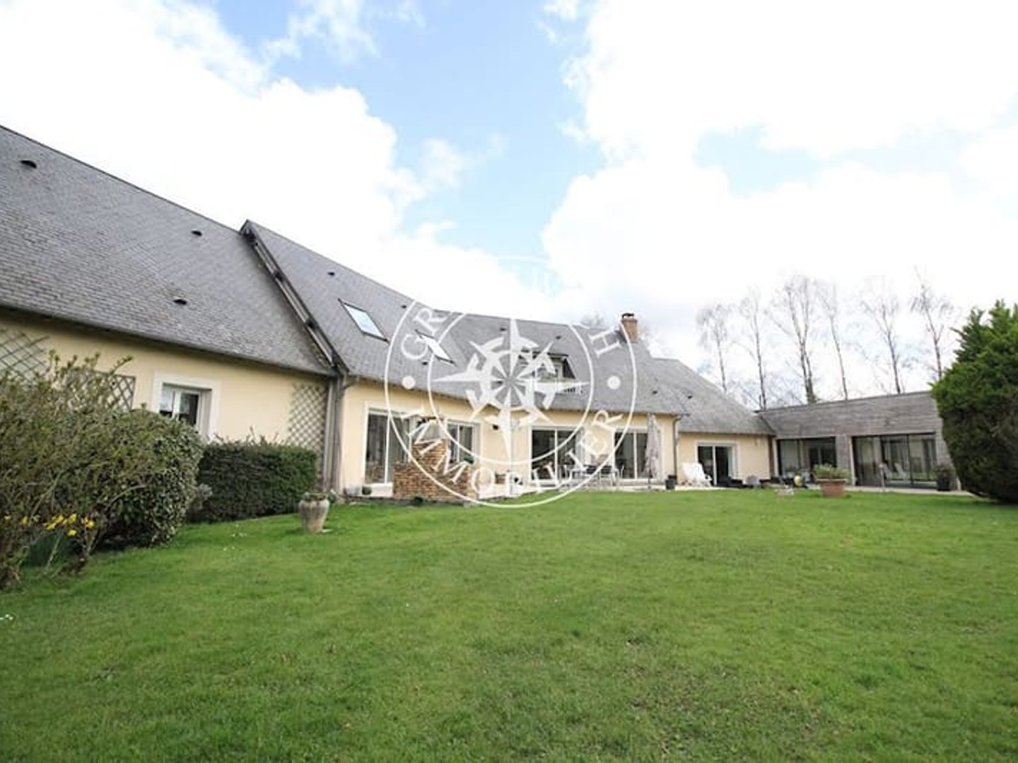 Maison 10 pièces 380 m²
