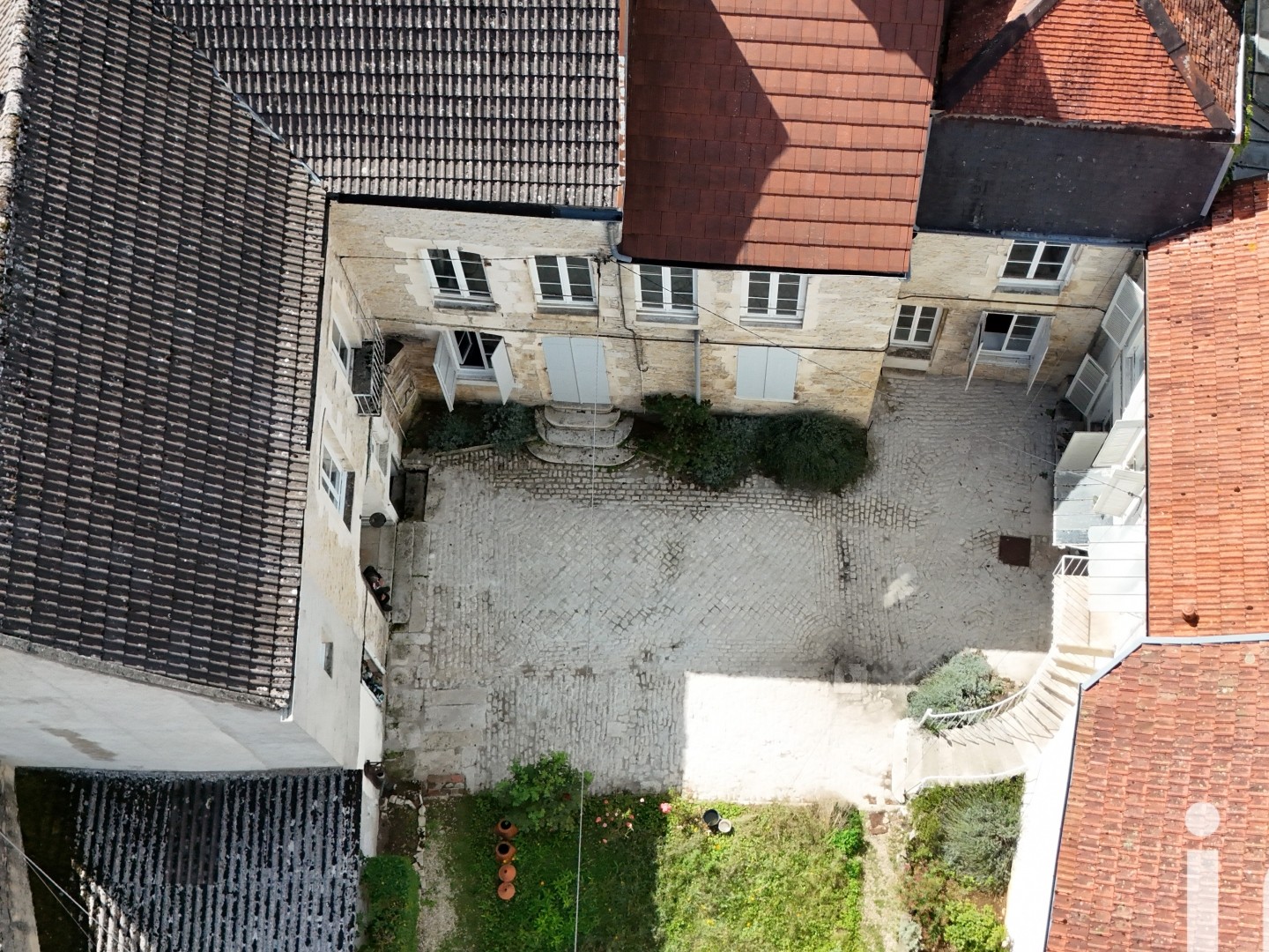 Immeuble à vendre - 17 pièces - 360m2 - Châtillon-Sur-Seine (21400)