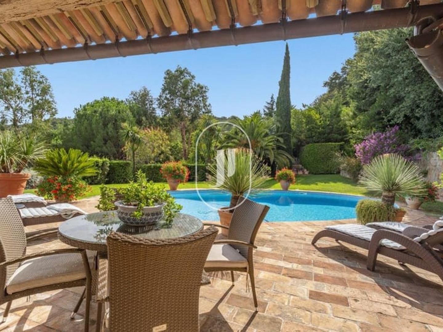 Maison à vendre - 7 pièces - 245m2 - La Garde-Freinet (83680)