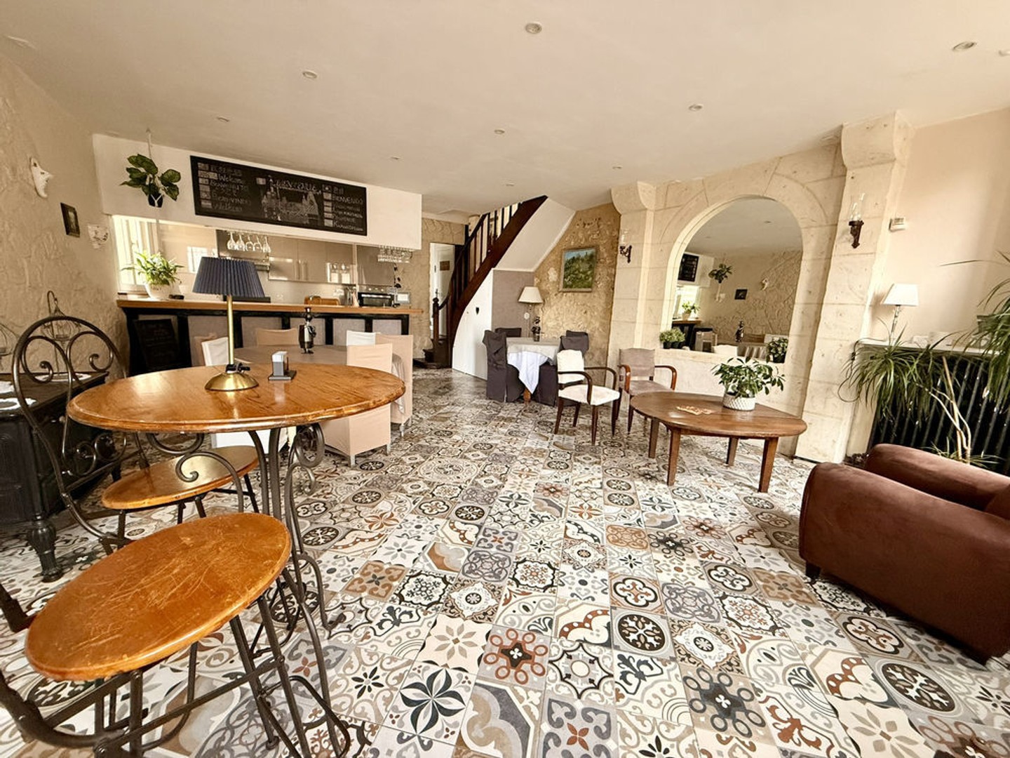 ENSEMBLE IMMOBILIER A FORT POTENTIEL - CLOYES LES TROIS RIVIERES