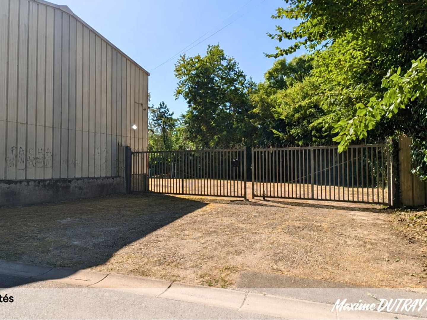 Locaux à vendre - 5 pièces - 415m2 - Château-Renault (37110)