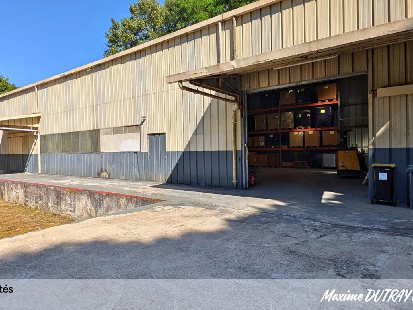 Locaux à vendre - 5 pièces - 415m2 - Château-Renault (37110)