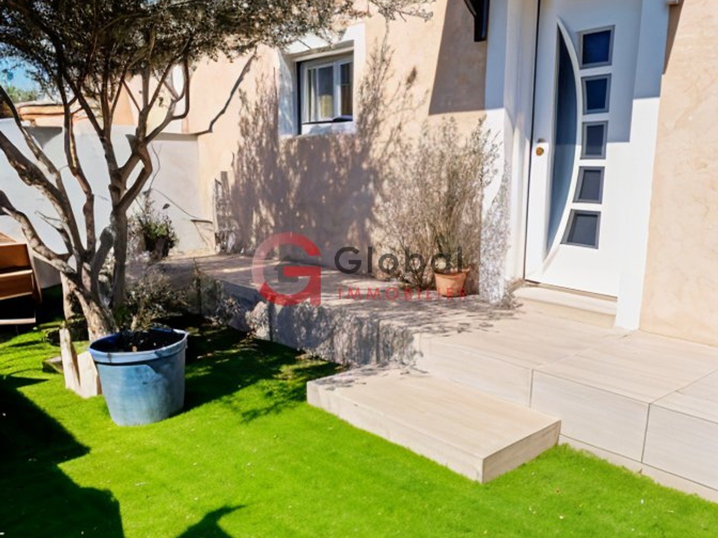 maison T6 145 m2 avec piscine,véranda et garage
