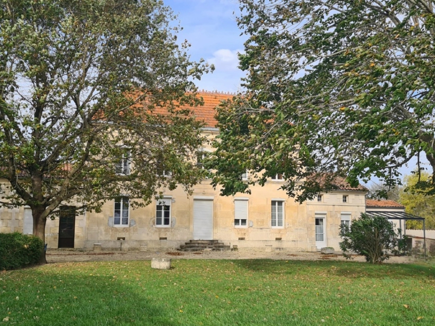 Maison à vendre - 8 pièces - 175m2 - Migron (17770)