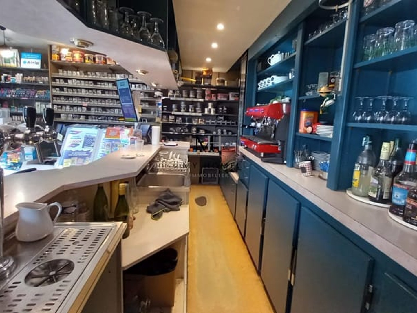 Local commercial 80 m²