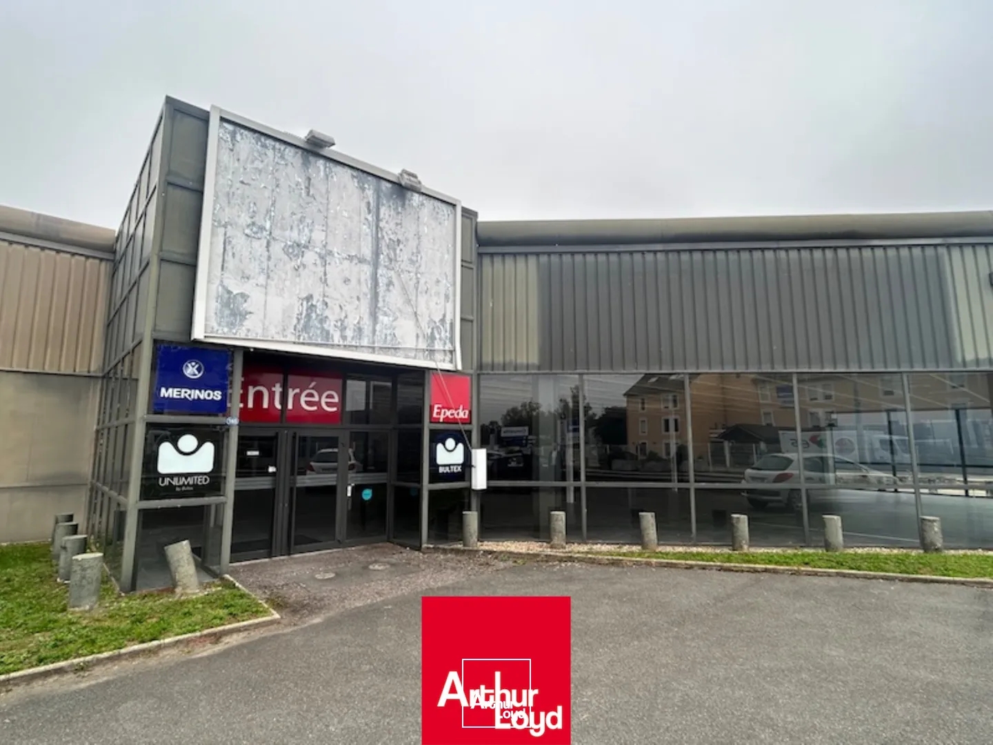 Locaux à vendre - 1610m2 - Chaintré (71570)