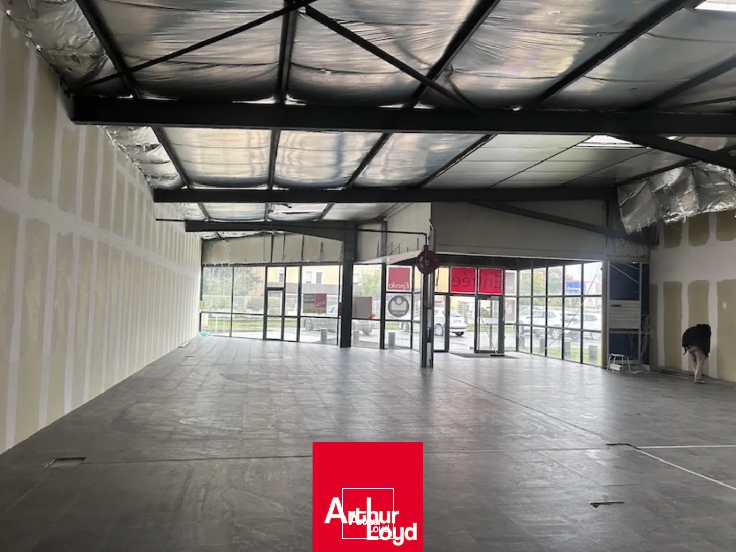 Locaux à vendre - 1610m2 - Chaintré (71570)