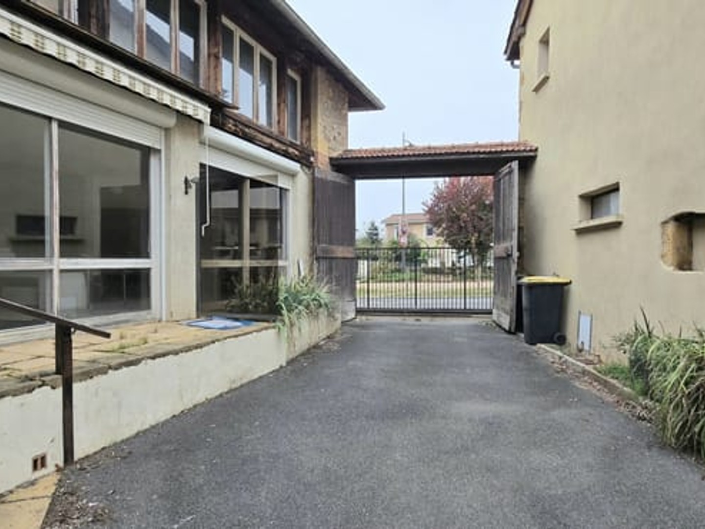 Maison avec appartements 211 m²