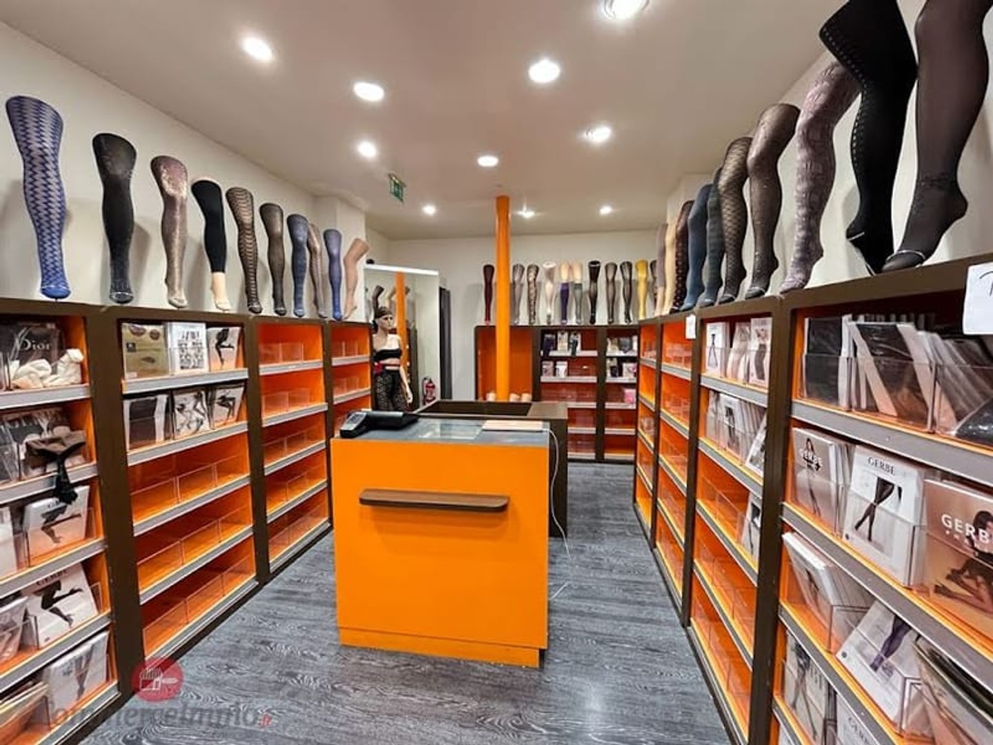 Commerce 42 m²