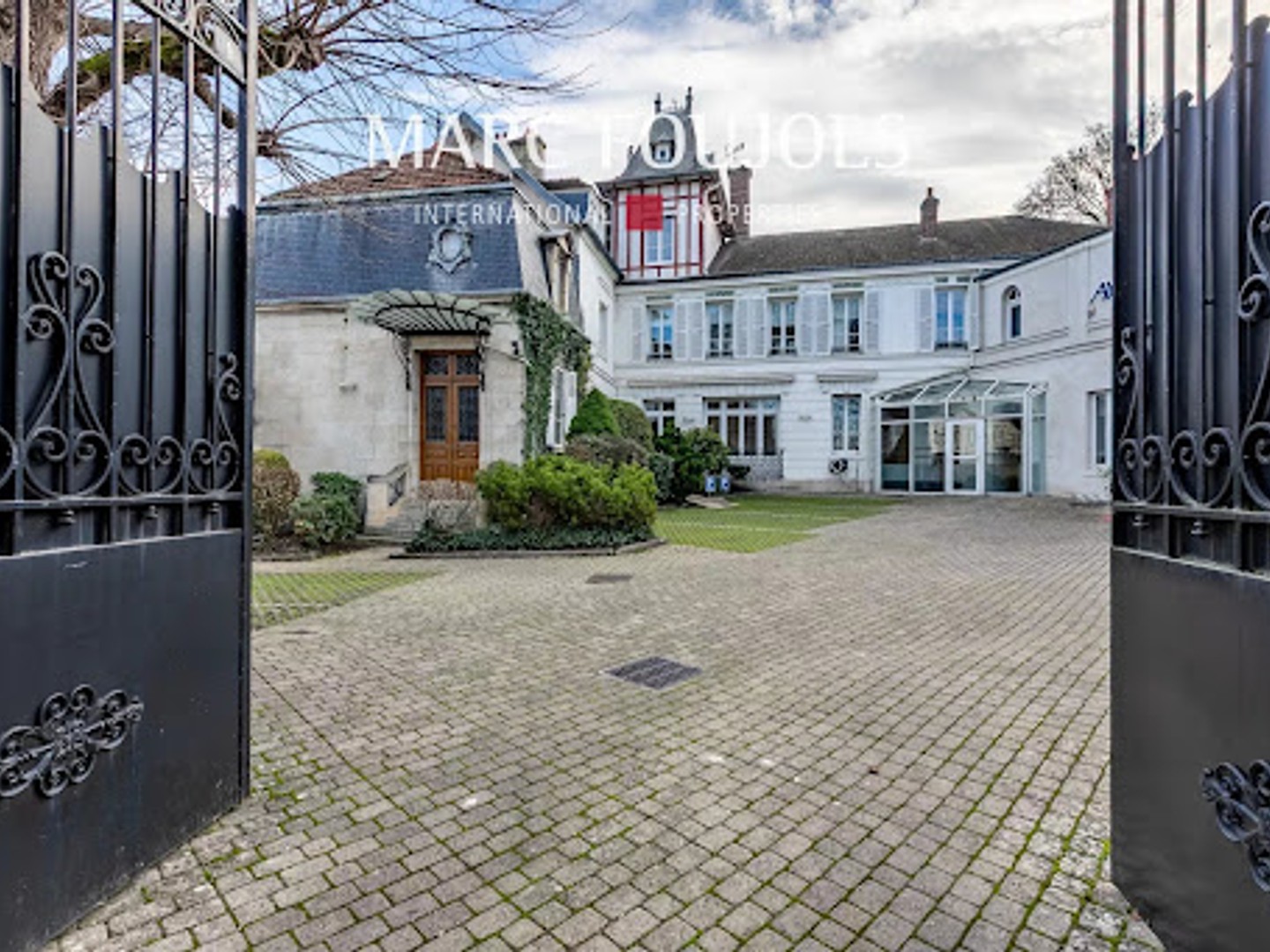 Propriété 16 pièces 382 m²