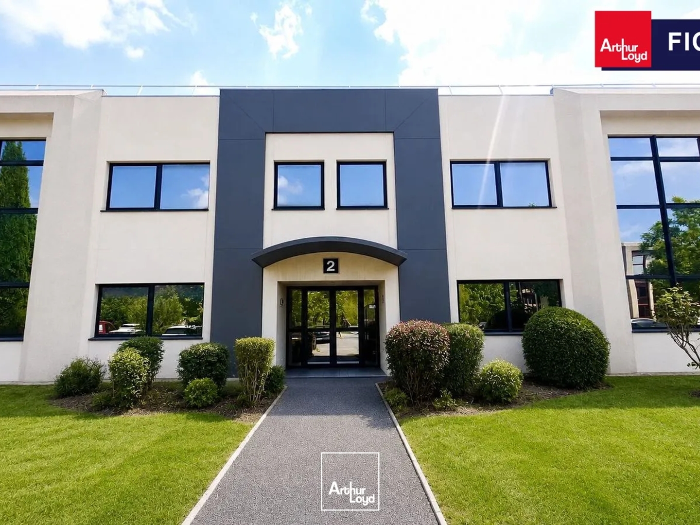 EXCLUSIVITÉ - IMMEUBLE DE BUREAUX ENTIEREMENT RENOVÉ A VENDRE A LA DECOUPE