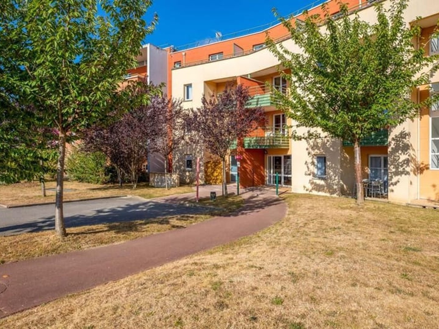Appartement à vendre - 2 pièces - 32m2 - Bois-D'arcy (78390)