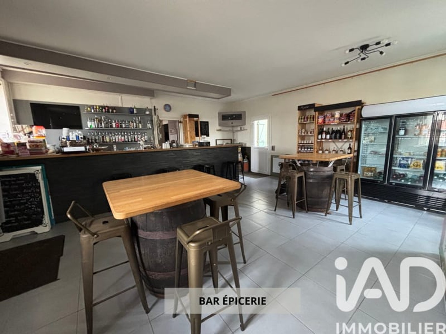 Magasin à vendre - 385m2 - Chambéon (42110)