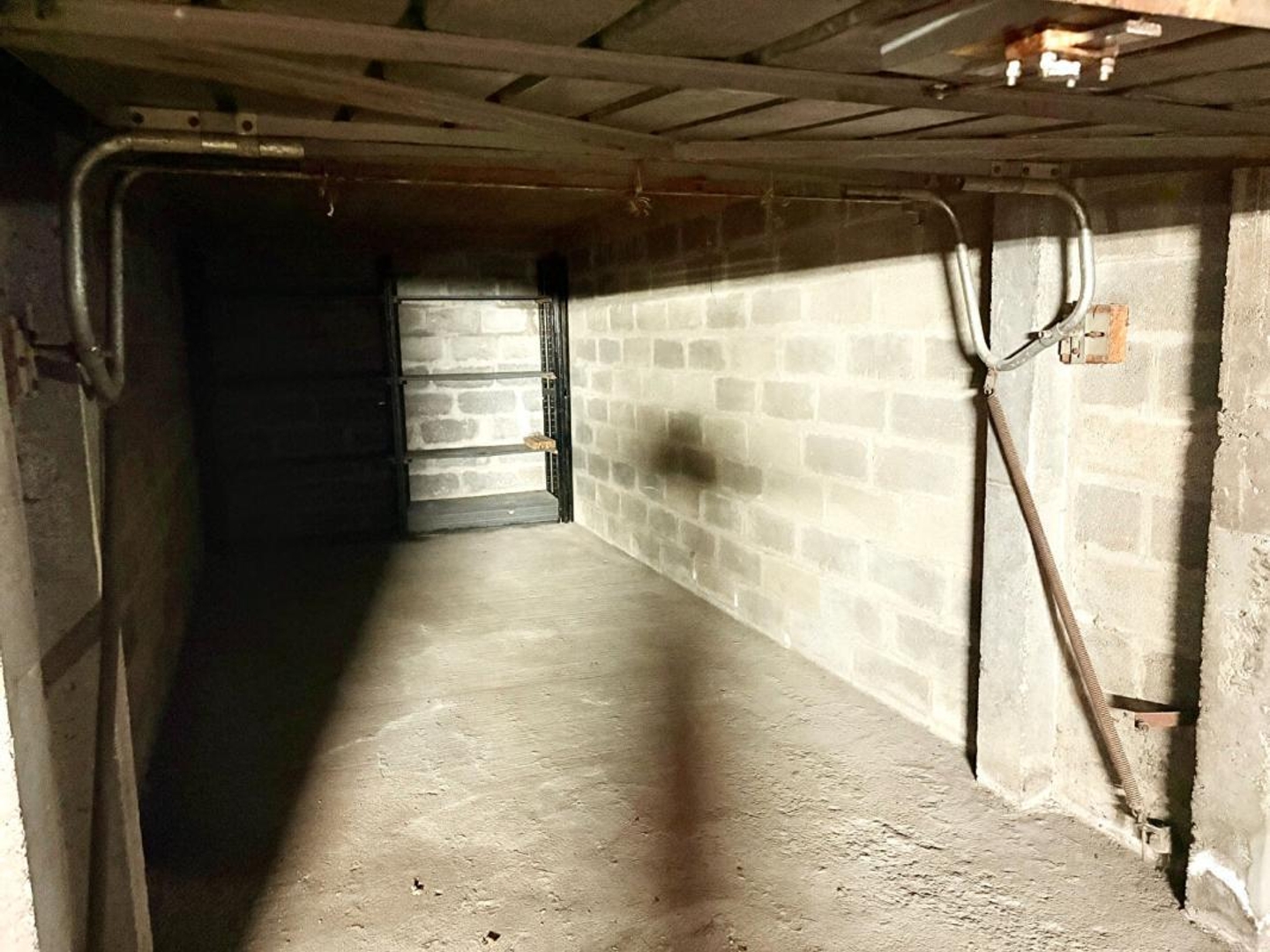 Parking / garage / box à vendre - 18m2 - Ivry-Sur-Seine (94200)