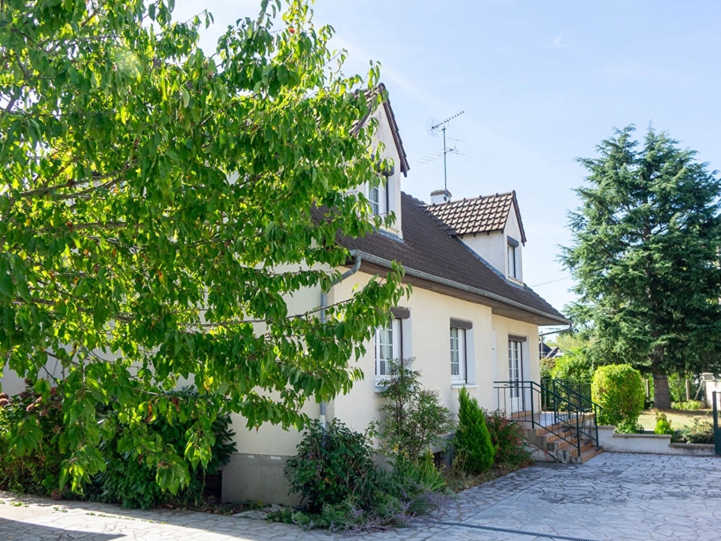 Maison à vendre - 5 pièces - 135m2 - Châteauneuf-Sur-L... (45110)