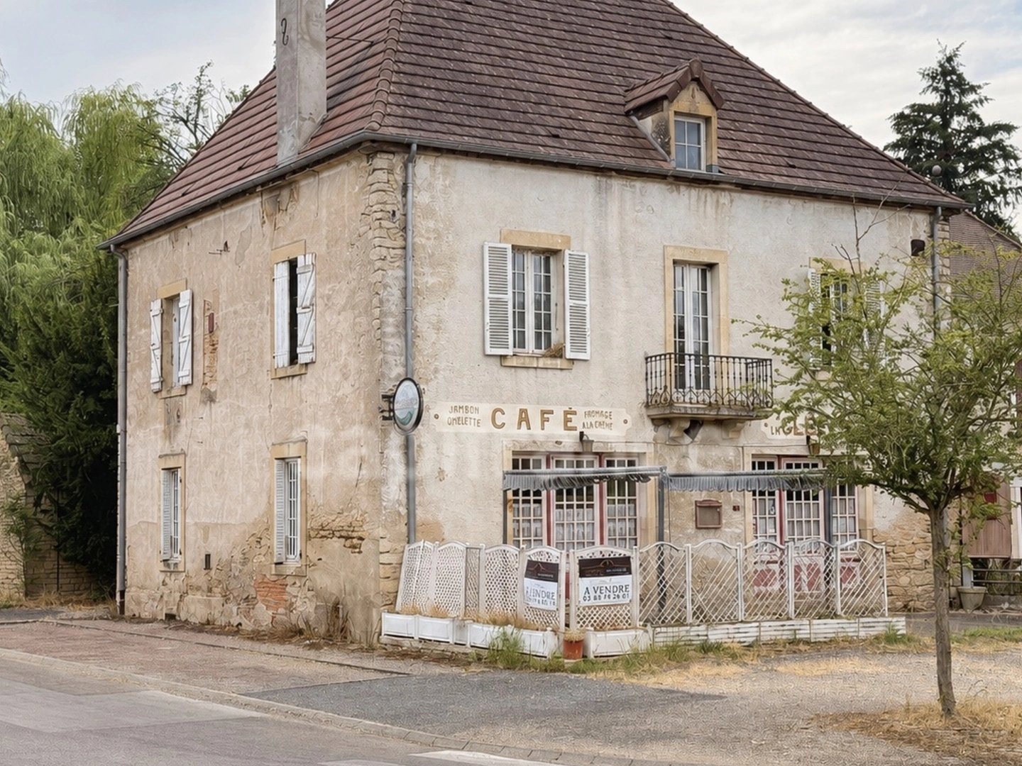 Maison à vendre - 7 pièces - 203m2 - Le Puley (71460)