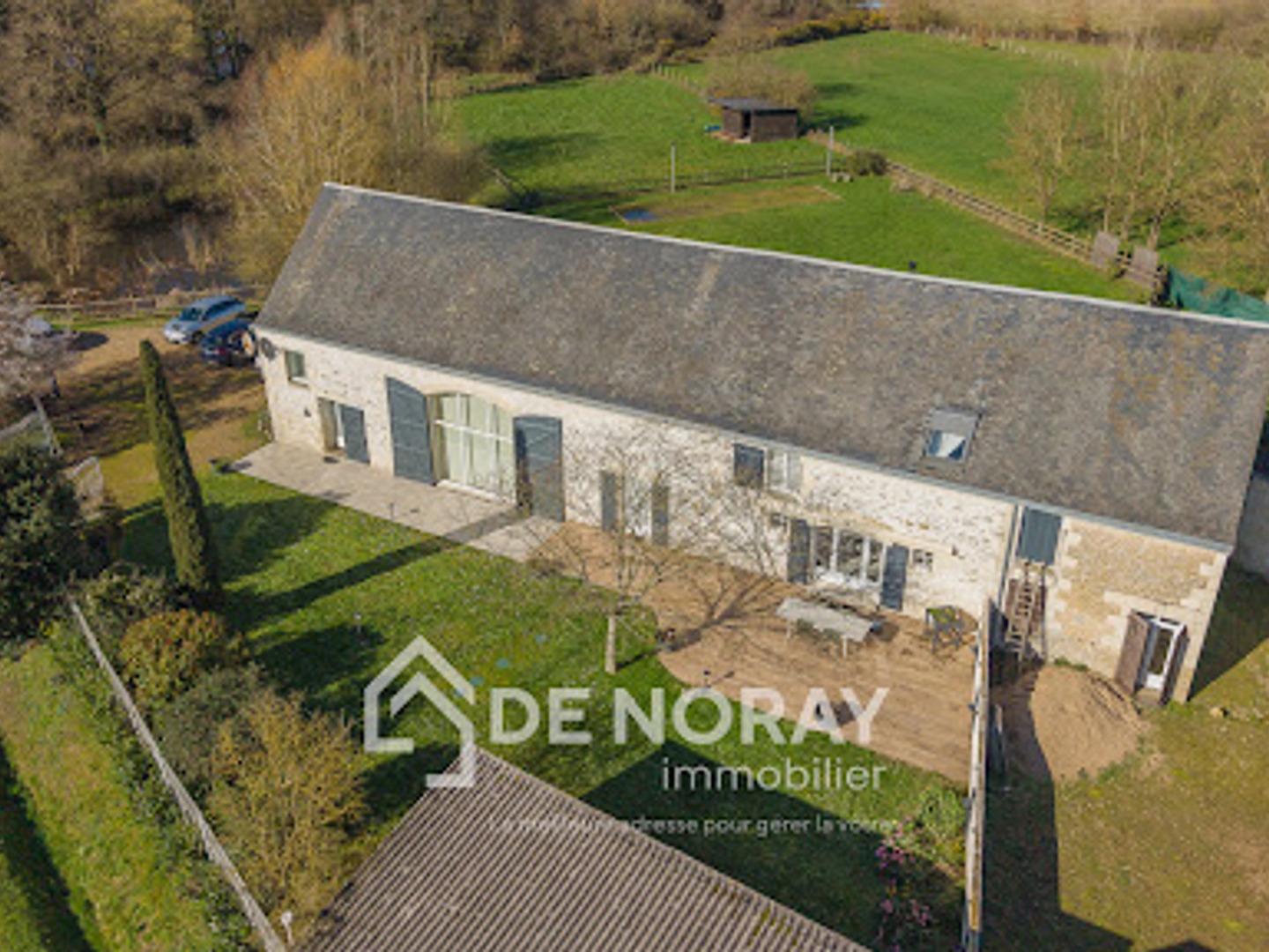 Maison 8 pièces 260 m²